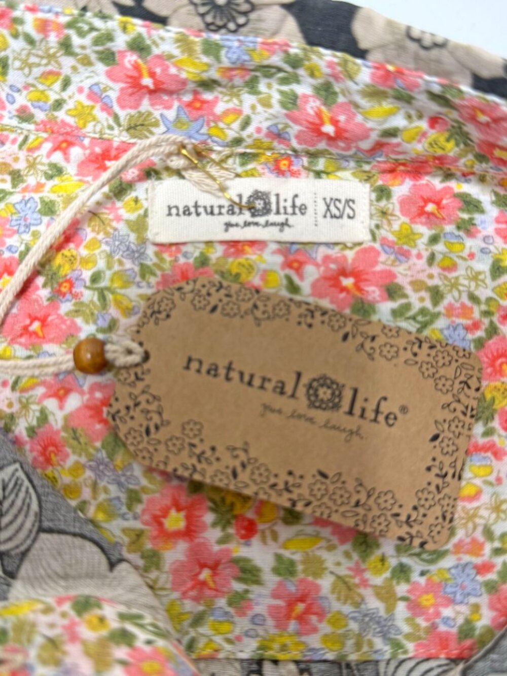 *NEW* Natural Life Barcelona Cotton Button Down - Picture 9 of 13